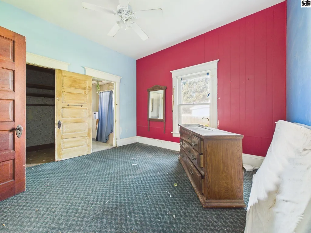 205 W 10th Avenue Hutchinson KS 67501