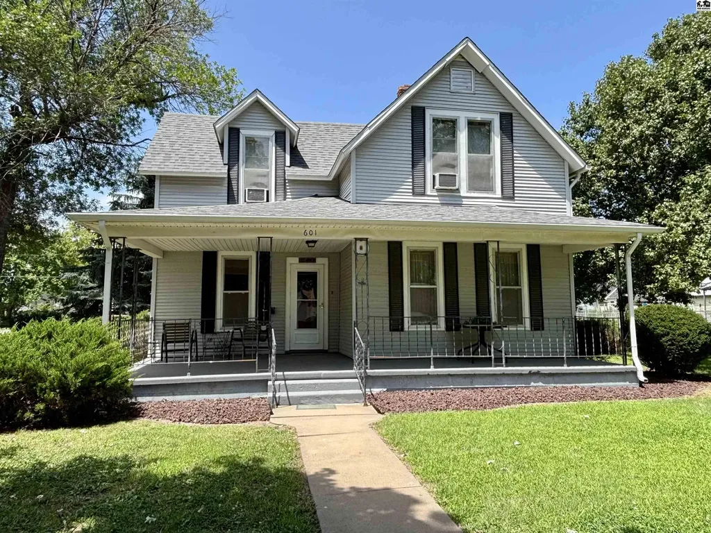 601 N Oak Street Mcpherson KS 67460