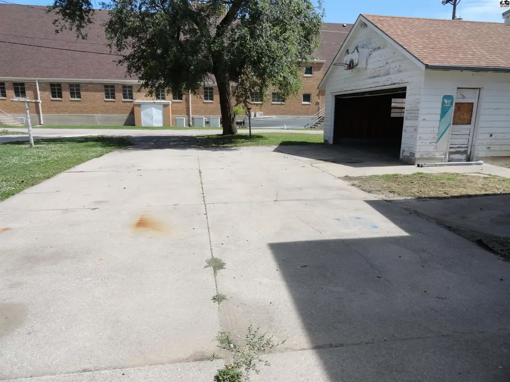 611 E Kansas Avenue Mcpherson KS 67460
