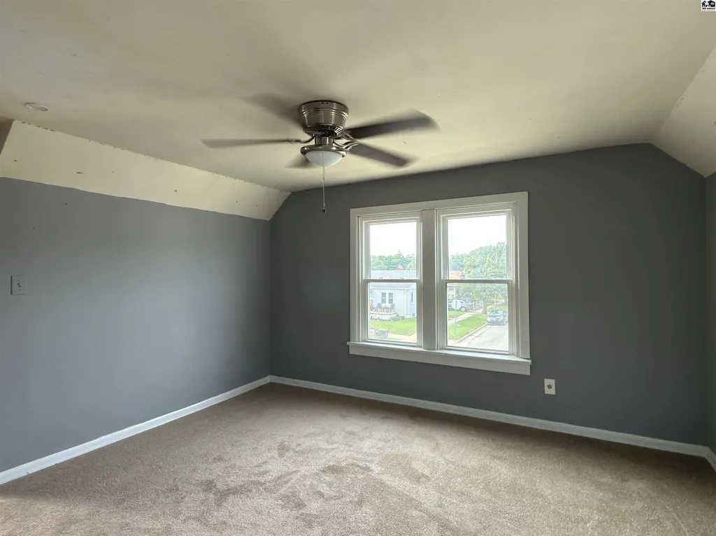 327 W 7th Avenue Hutchinson KS 67501