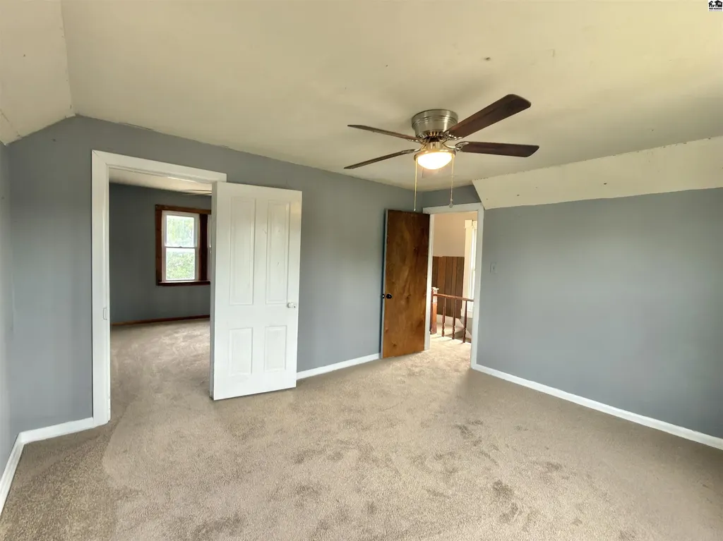 327 W 7th Avenue Hutchinson KS 67501