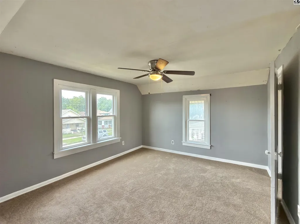 327 W 7th Avenue Hutchinson KS 67501