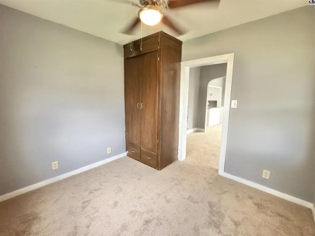 327 W 7th Avenue Hutchinson KS 67501