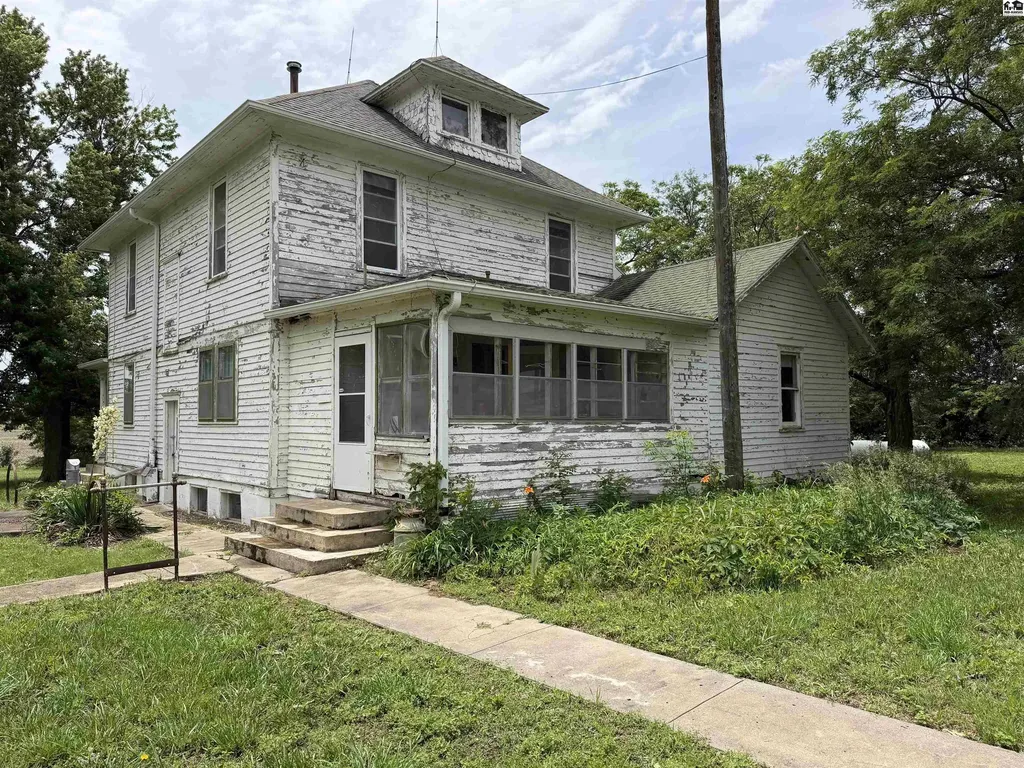 1190 90th Street Peabody KS 66866
