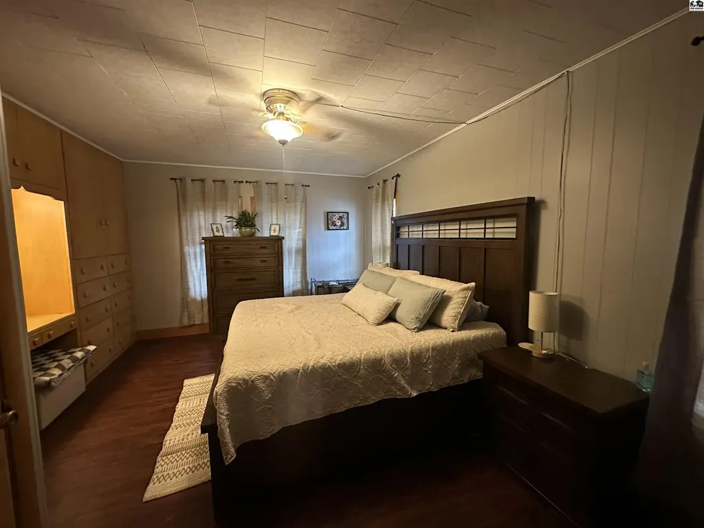 916 N Plum Street Hutchinson KS 67501