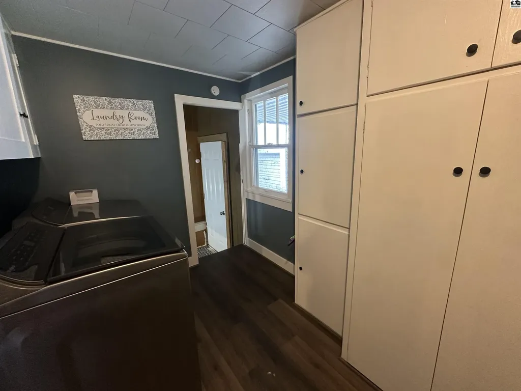 916 N Plum Street Hutchinson KS 67501