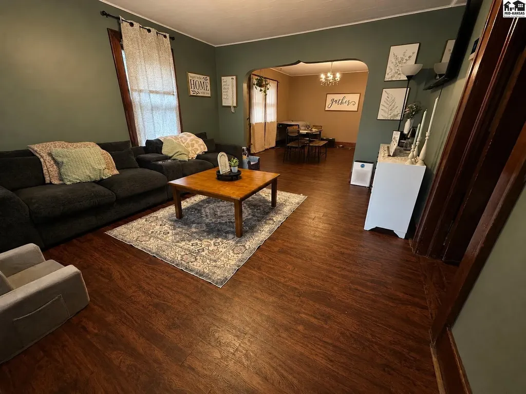 916 N Plum Street Hutchinson KS 67501