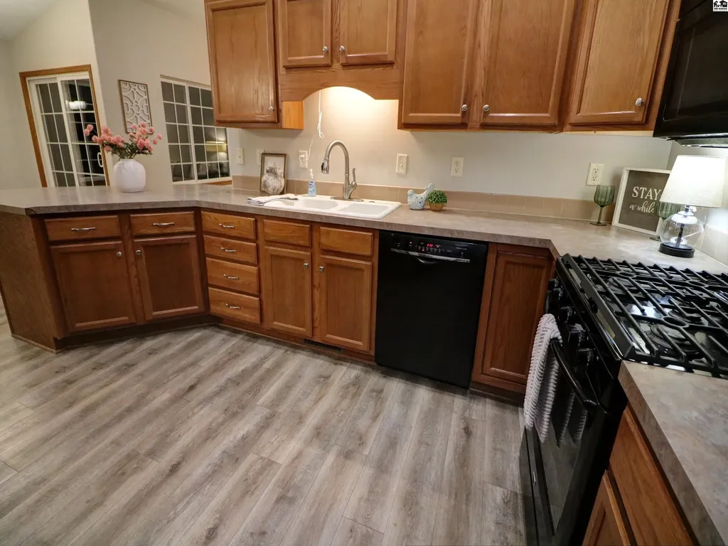 113 Brookview Court Hutchinson KS 67501