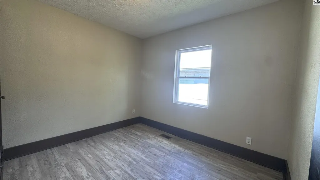 1001 E Avenue A Hutchinson KS 67501-7456