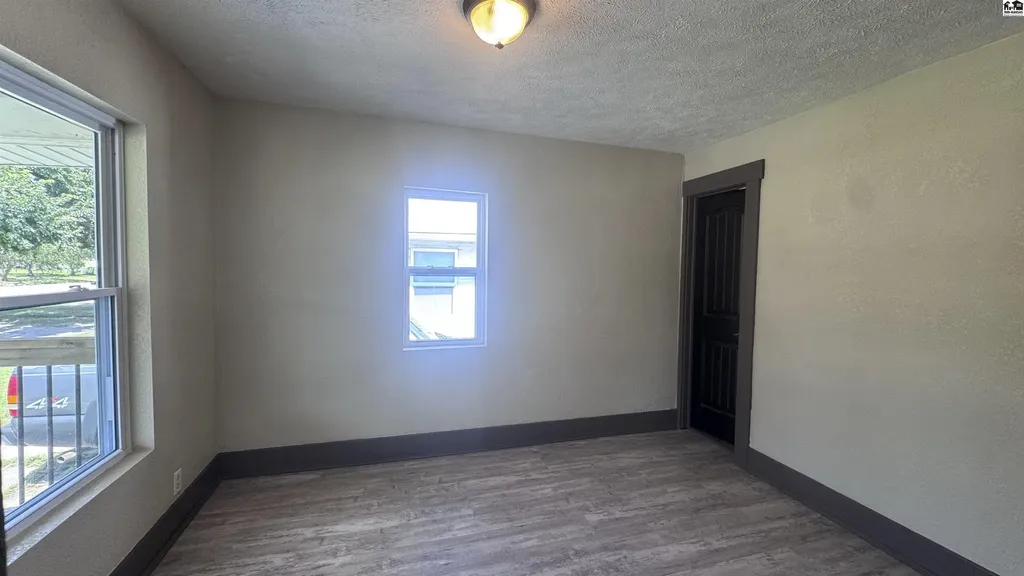 1001 E Avenue A Hutchinson KS 67501-7456
