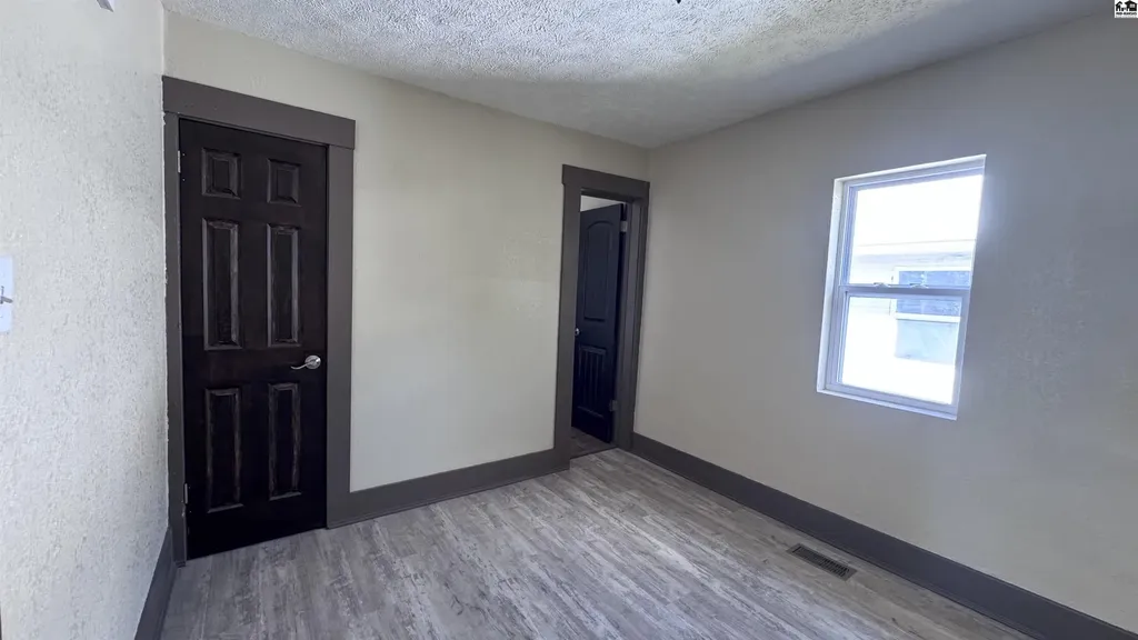 1001 E Avenue A Hutchinson KS 67501-7456