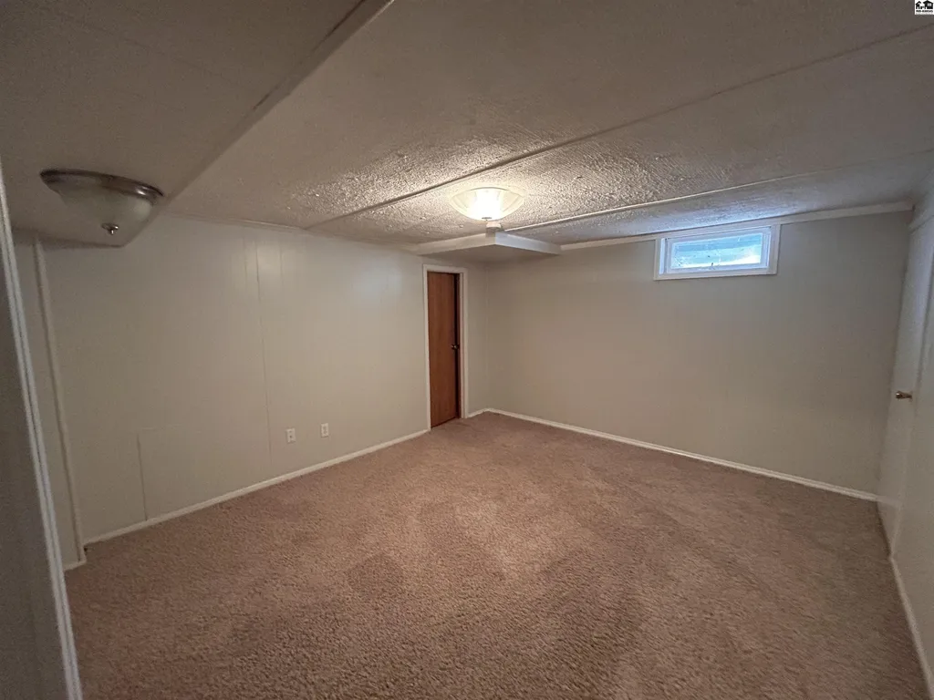 1304 Lyndon Drive Mcpherson KS 67460