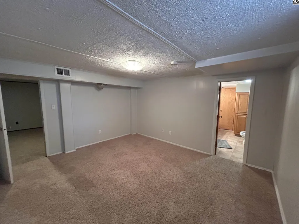 1304 Lyndon Drive Mcpherson KS 67460