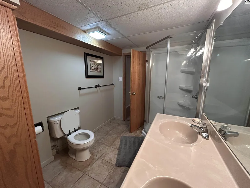 1304 Lyndon Drive Mcpherson KS 67460
