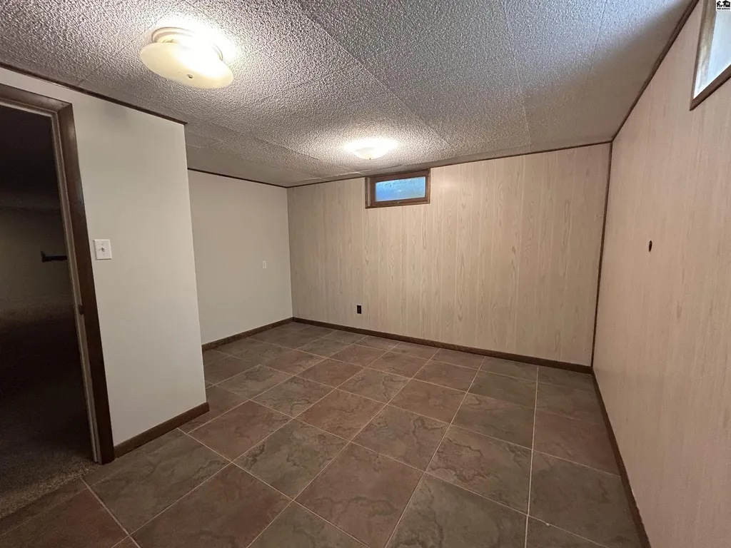 1304 Lyndon Drive Mcpherson KS 67460