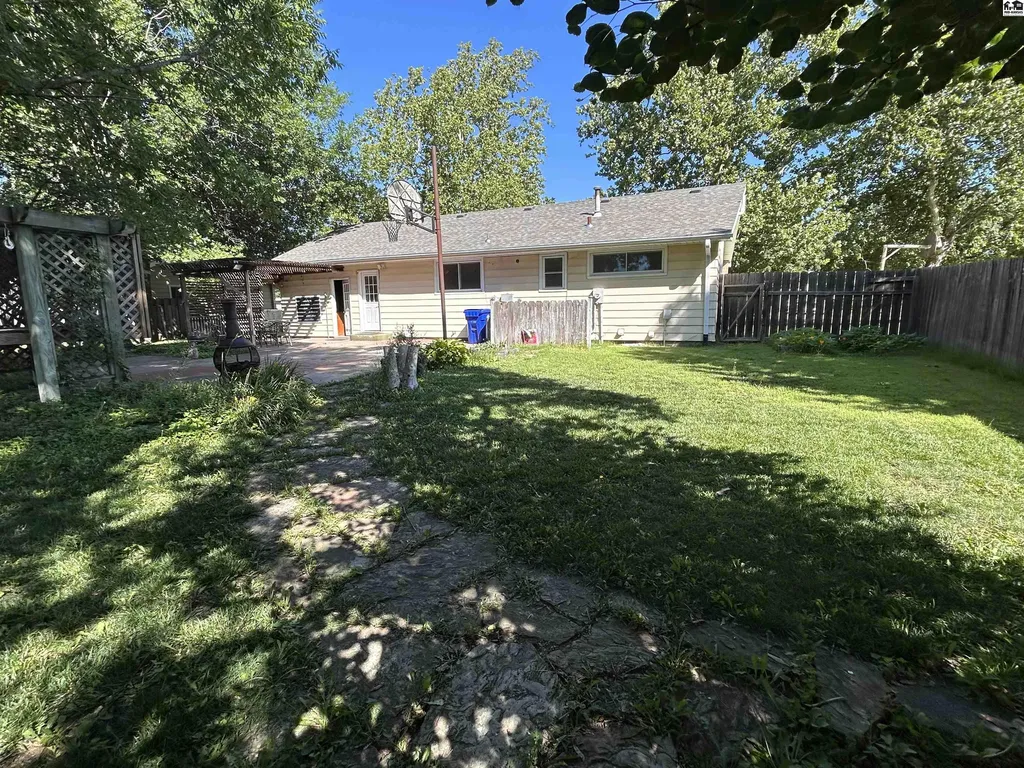 1304 Lyndon Drive Mcpherson KS 67460
