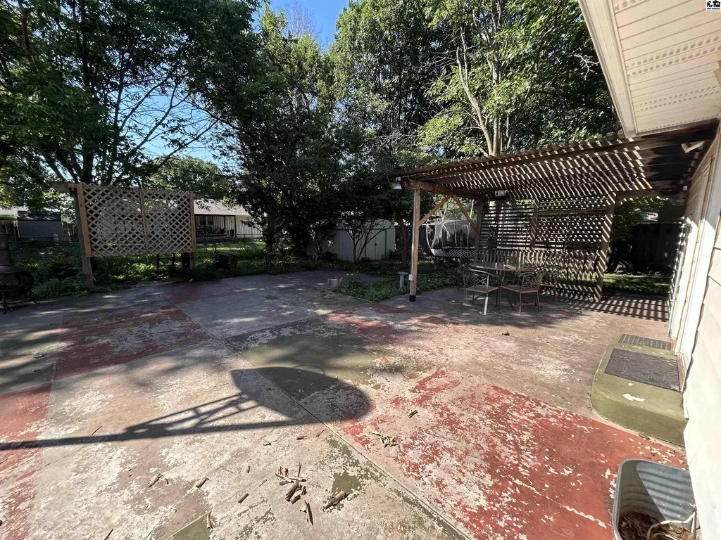 1304 Lyndon Drive Mcpherson KS 67460