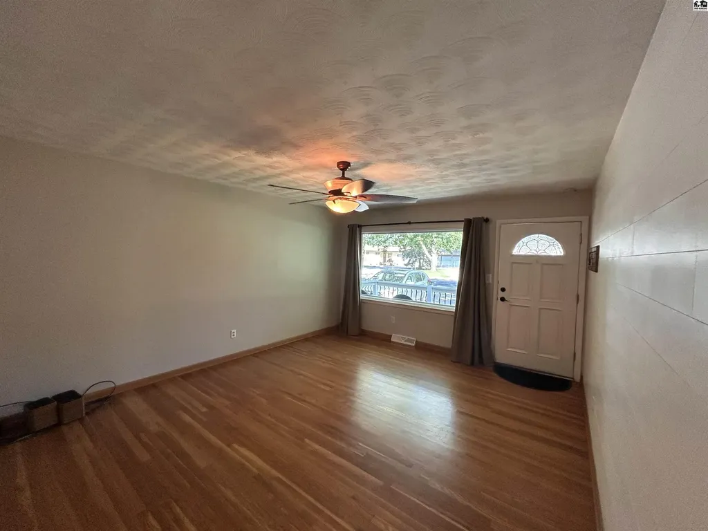 1304 Lyndon Drive Mcpherson KS 67460