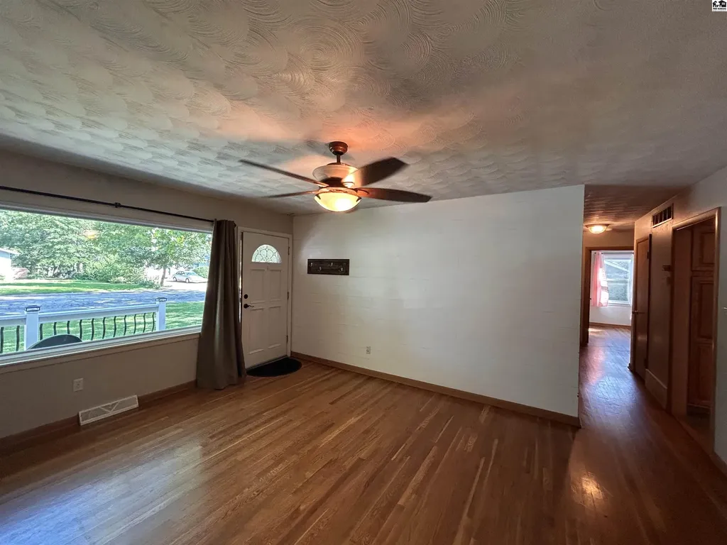 1304 Lyndon Drive Mcpherson KS 67460