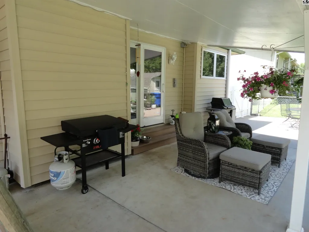 1316 Northglen Mcpherson KS 67460