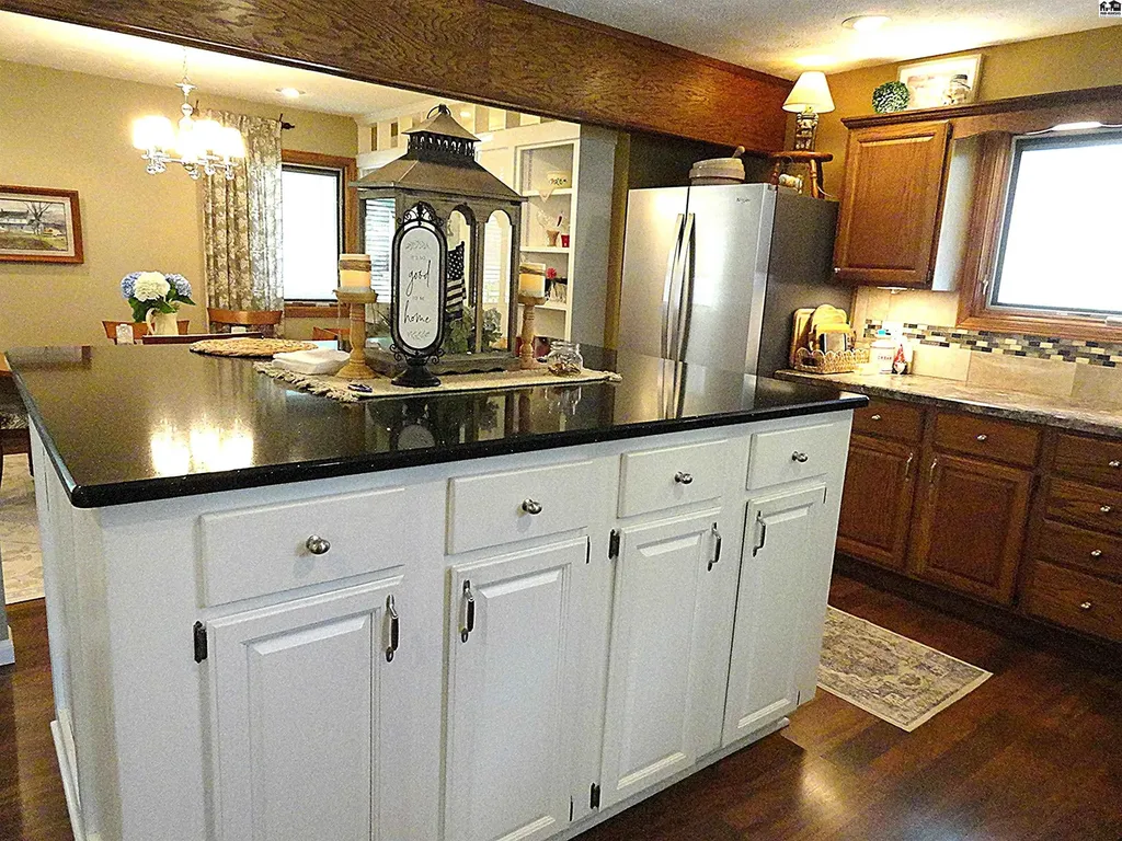 1316 Northglen Mcpherson KS 67460