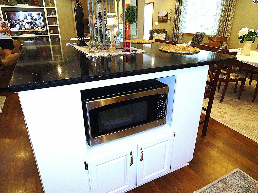 1316 Northglen Mcpherson KS 67460
