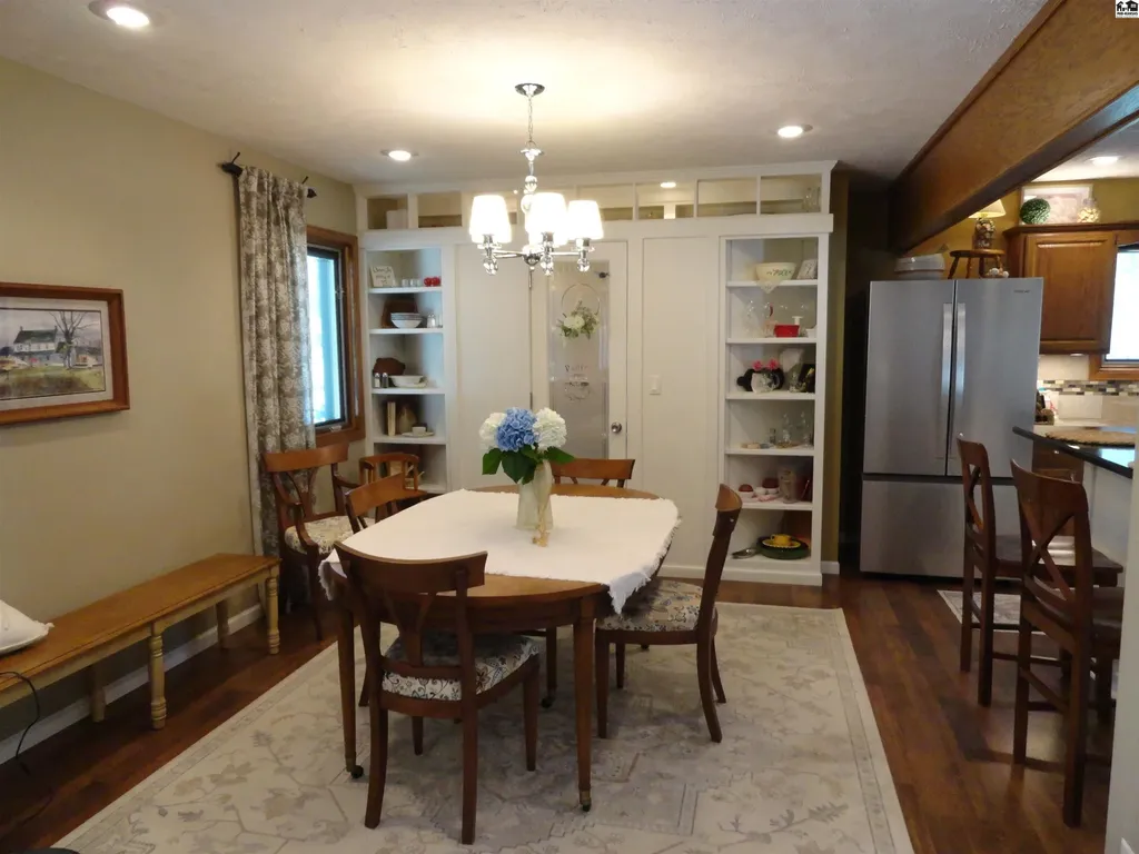 1316 Northglen Mcpherson KS 67460