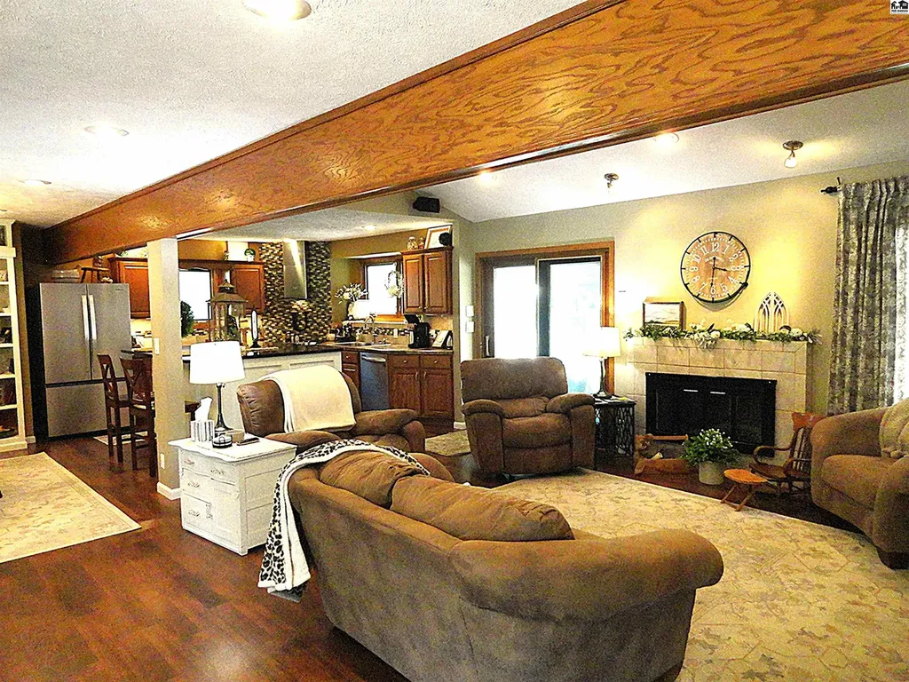 1316 Northglen Mcpherson KS 67460