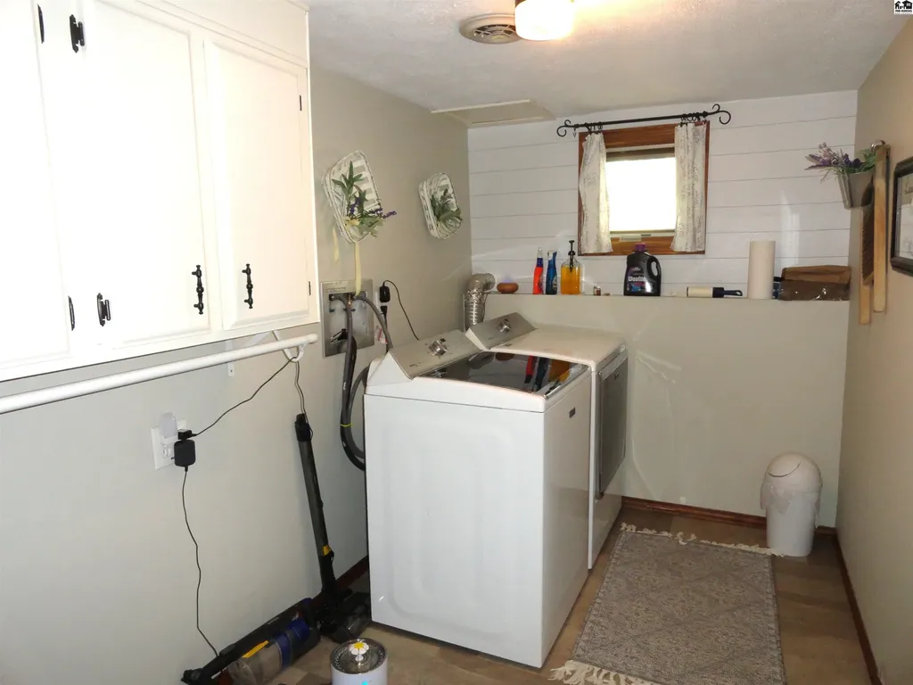 1316 Northglen Mcpherson KS 67460