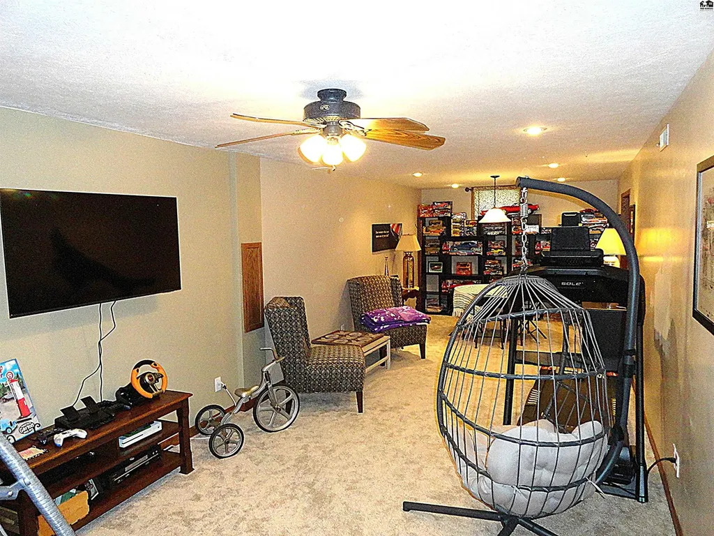 1316 Northglen Mcpherson KS 67460