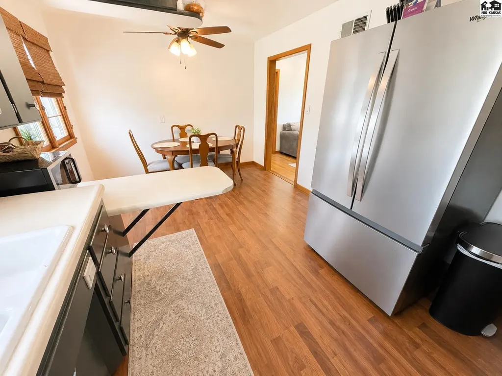 902 W 20th Hutchinson KS 67502