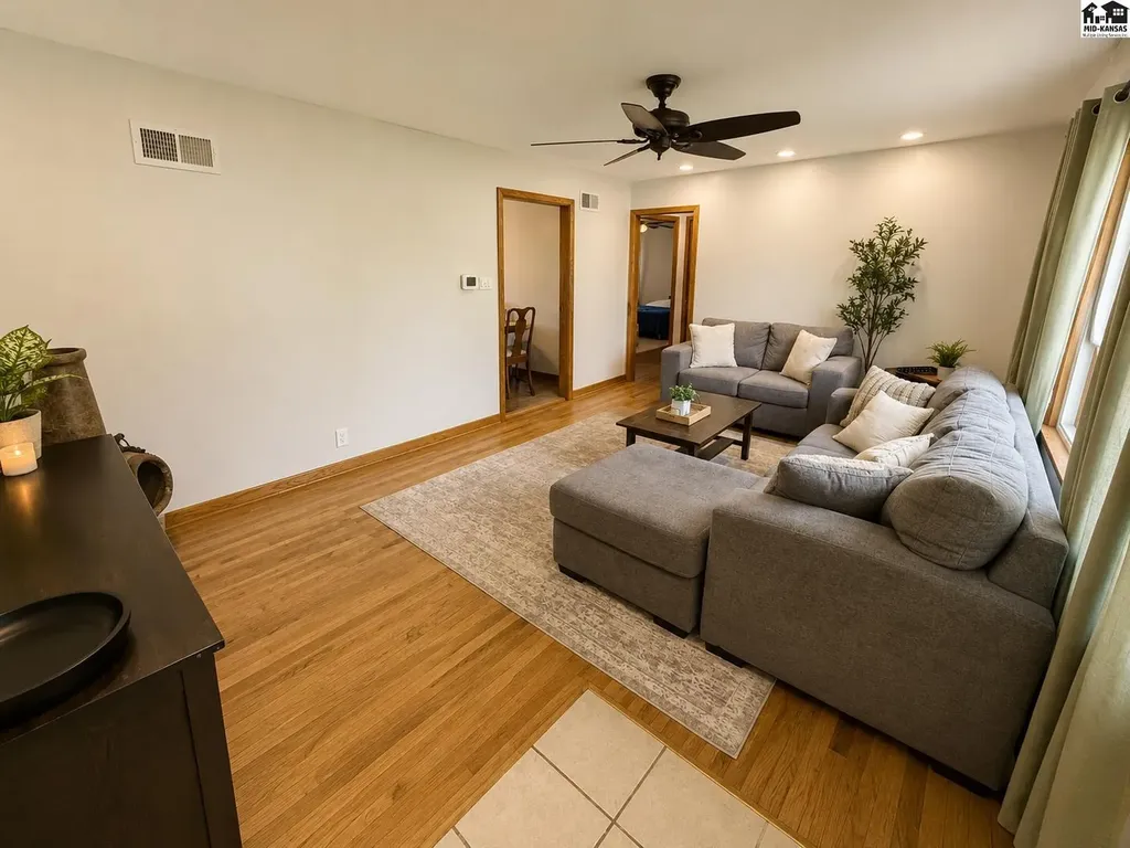 902 W 20th Hutchinson KS 67502