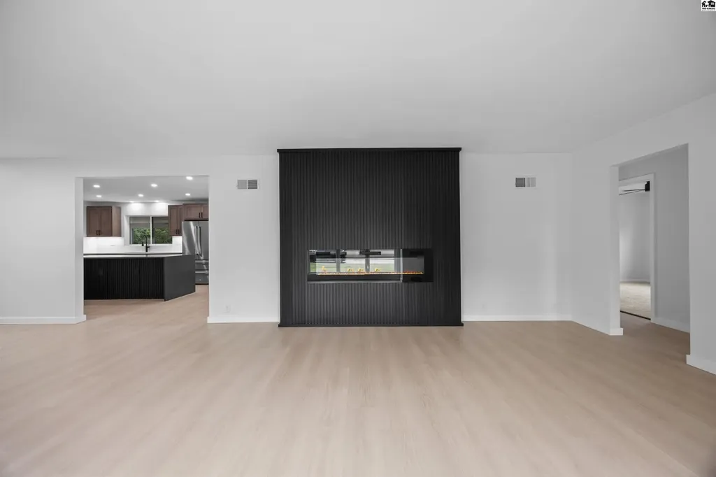 16 Carlton Road Hutchinson KS 67502