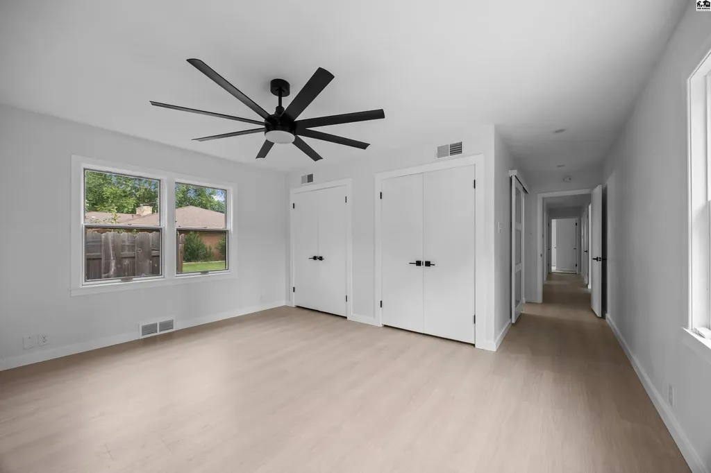 16 Carlton Road Hutchinson KS 67502