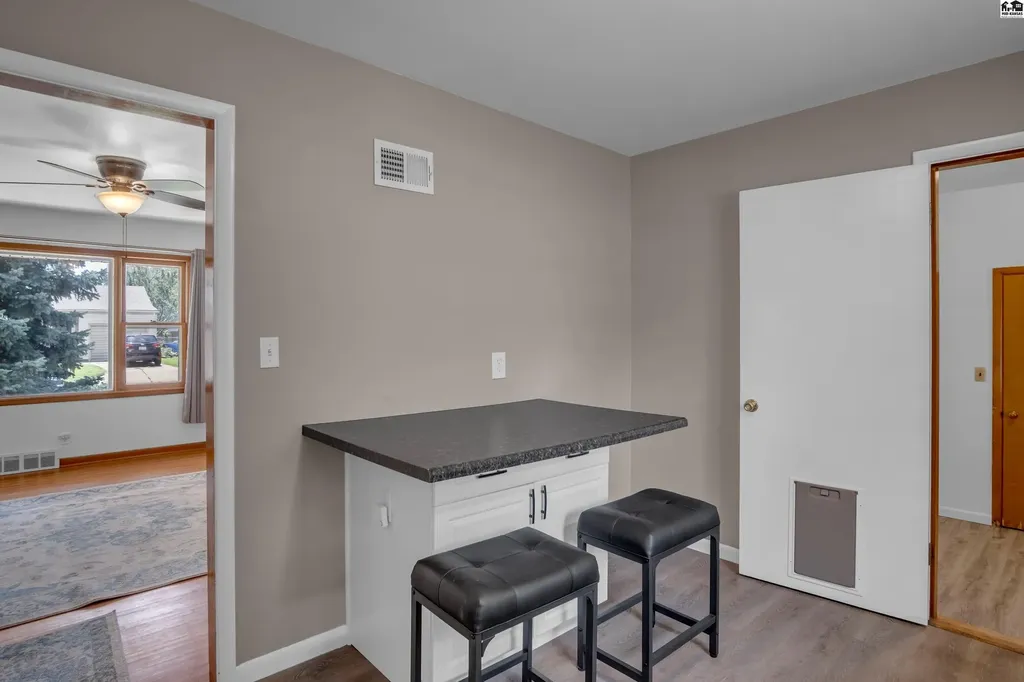 1412 W 8th Street Newton KS 67114