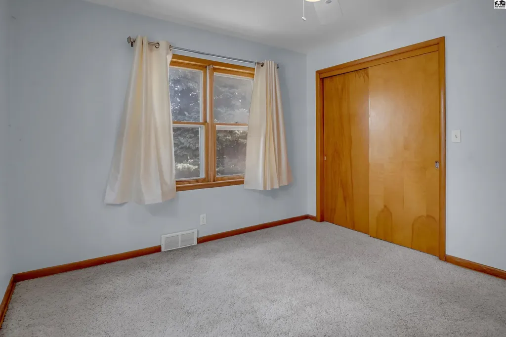 1412 W 8th Street Newton KS 67114