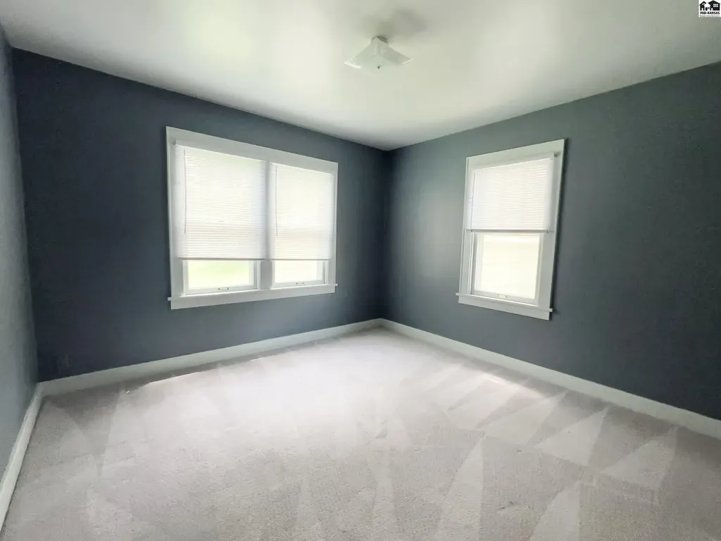 207 W 16th Avenue Hutchinson KS 67501
