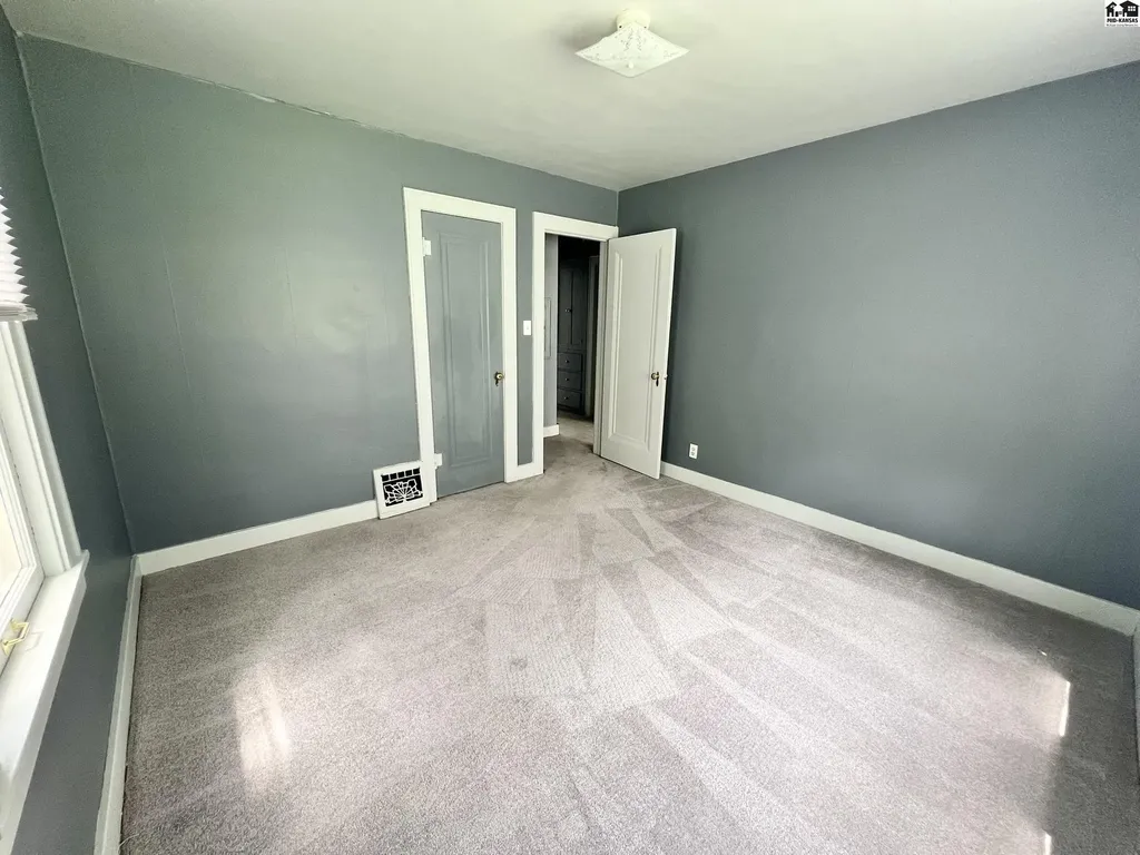 207 W 16th Avenue Hutchinson KS 67501