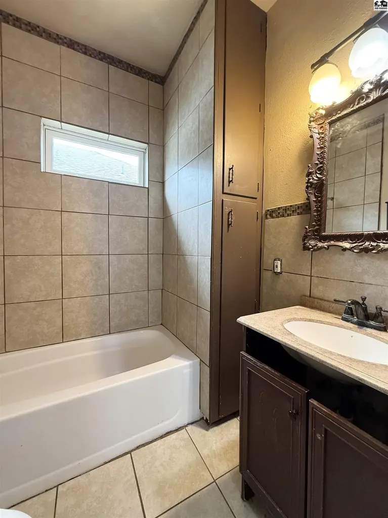 434 W Sherman Avenue Hutchinson KS 67501