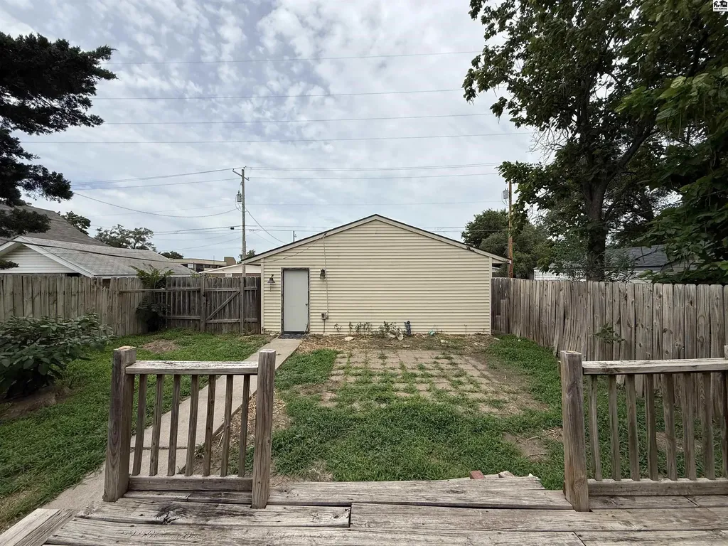 434 W Sherman Avenue Hutchinson KS 67501