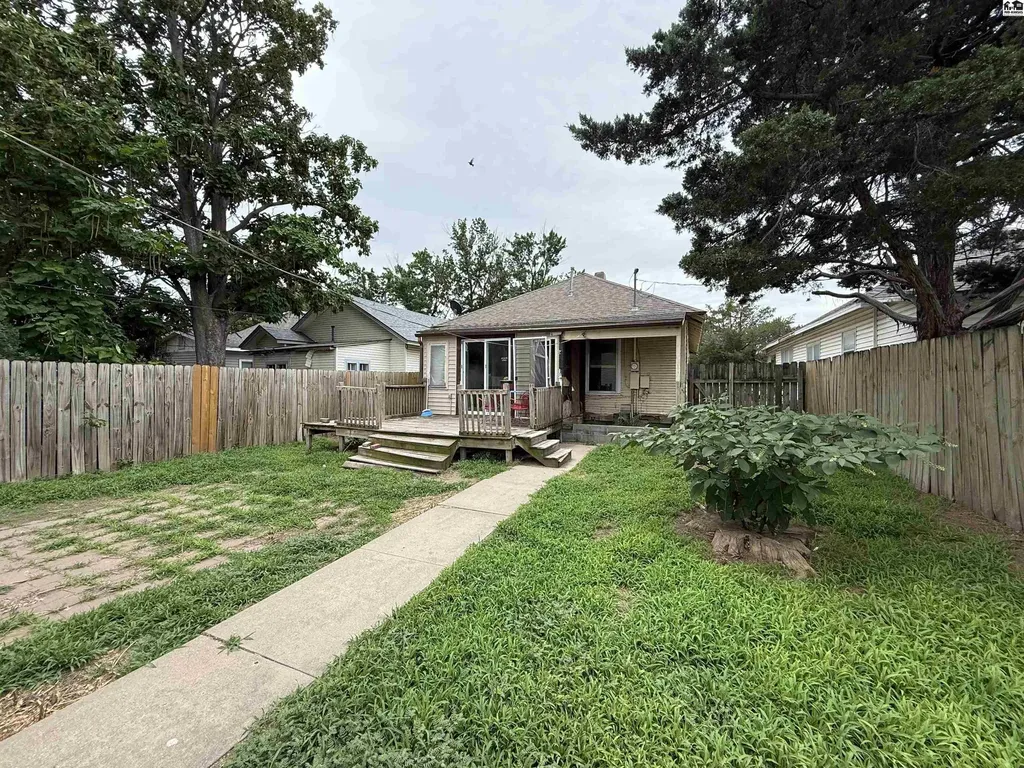 434 W Sherman Avenue Hutchinson KS 67501