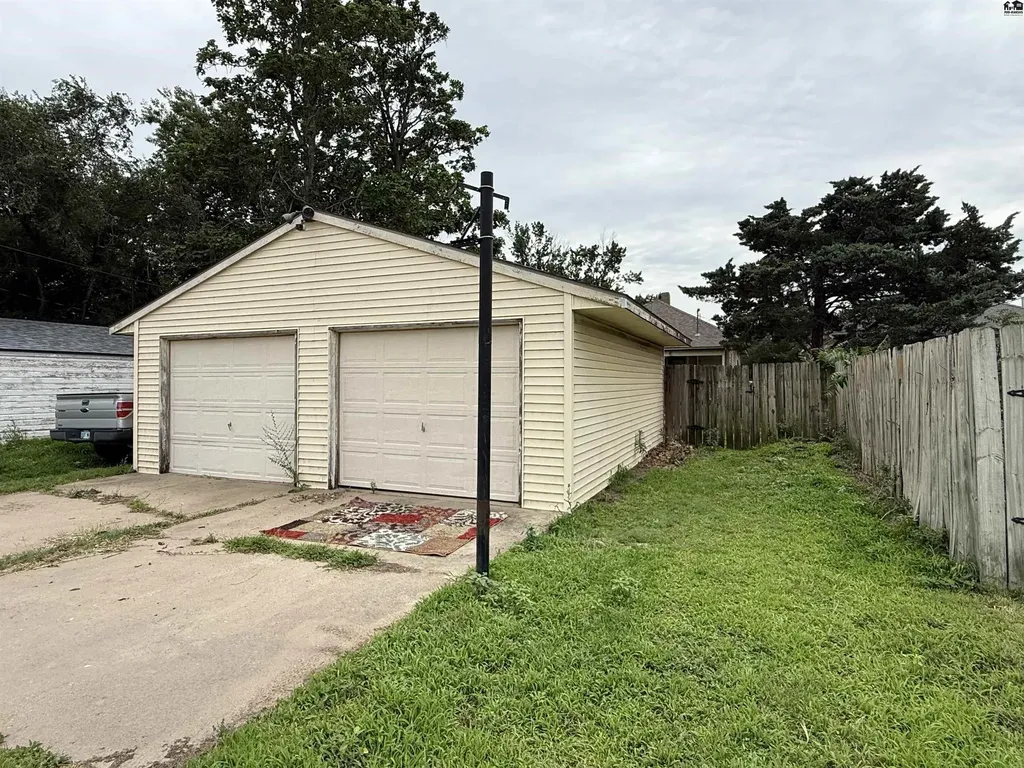 434 W Sherman Avenue Hutchinson KS 67501