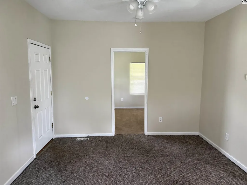 433 W Sherman Street Hutchinson KS 67501