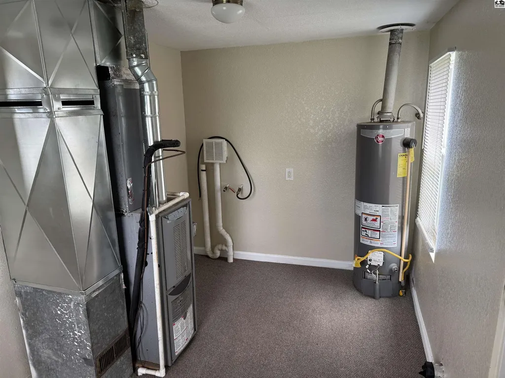433 W Sherman Street Hutchinson KS 67501