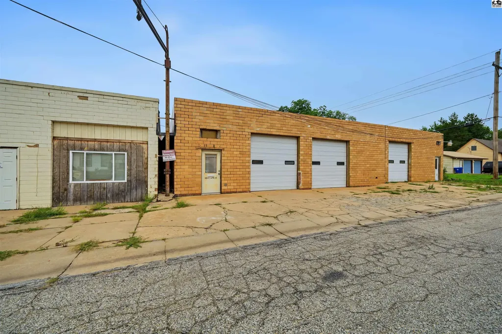 1021 S Main Street Mcpherson KS 67460