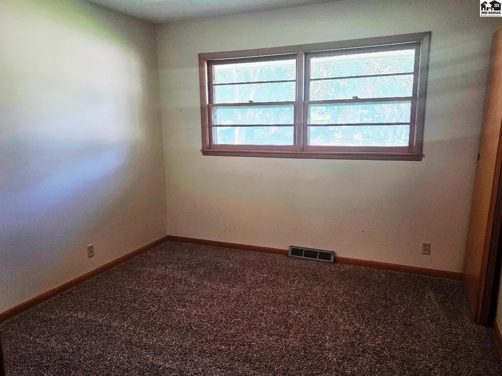 620 N Duncan Street Newton KS 67114