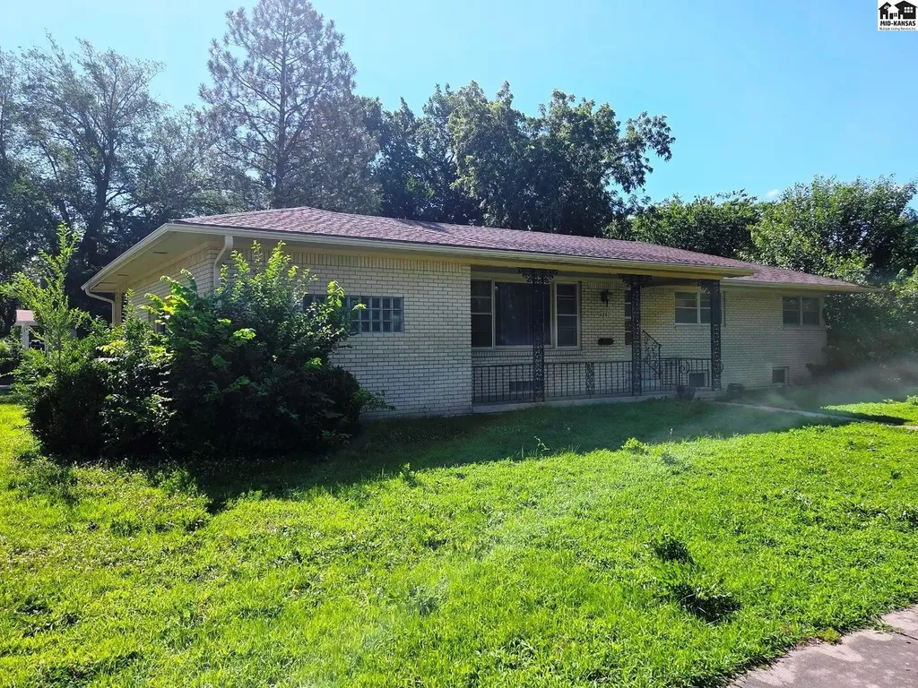 620 N Duncan Street Newton KS 67114