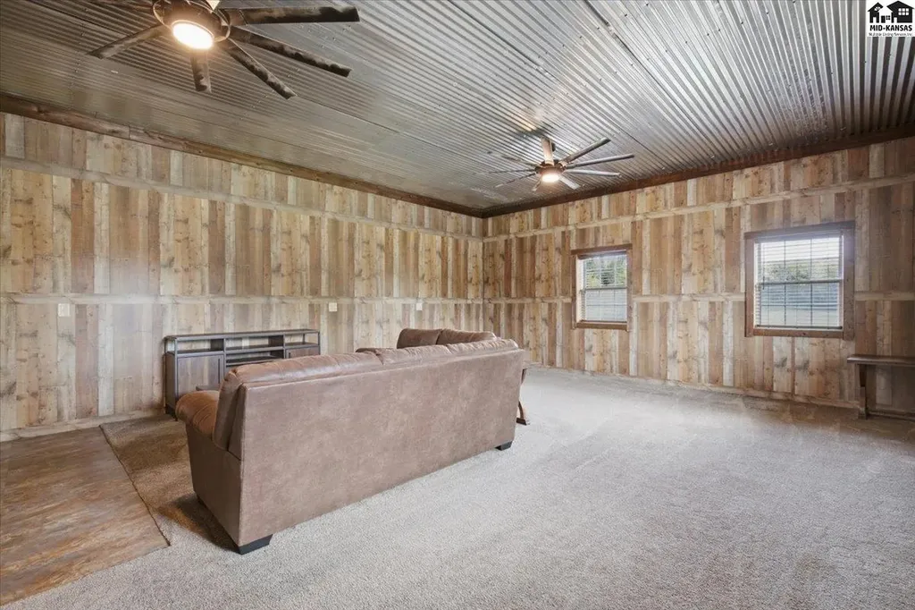 3707 N Willison Road Hutchinson KS 67502