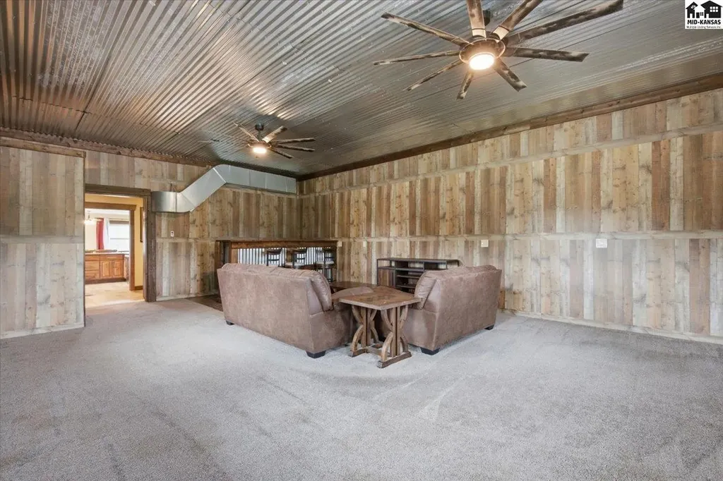 3707 N Willison Road Hutchinson KS 67502