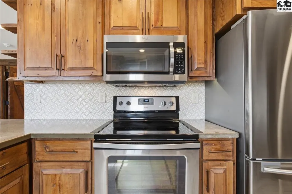 3707 N Willison Road Hutchinson KS 67502